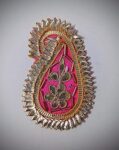 Vardhman 6‑Piece Cotton Paisley Gota Patti Bijiya Kinari Embroidered Patches with Nalki Piping – 4×2.5 Inch Rajasthani Floral Appliqués for Sarees, Kurtis, Suits, Dupattas, Cushion Covers & DIY Crafts (Pink)