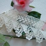 Crochet lace border with flowers-Ivory color cotton lace-Romantic home crochet-cm.50xcm.9-On reservation
