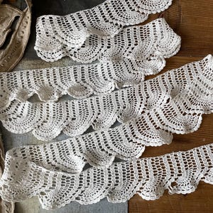Vintage French Handmade Crochet Lace Border  - White Cotton Thread - 2,75 meters long