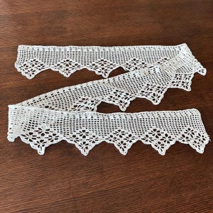 Vintage crochet lace trim border